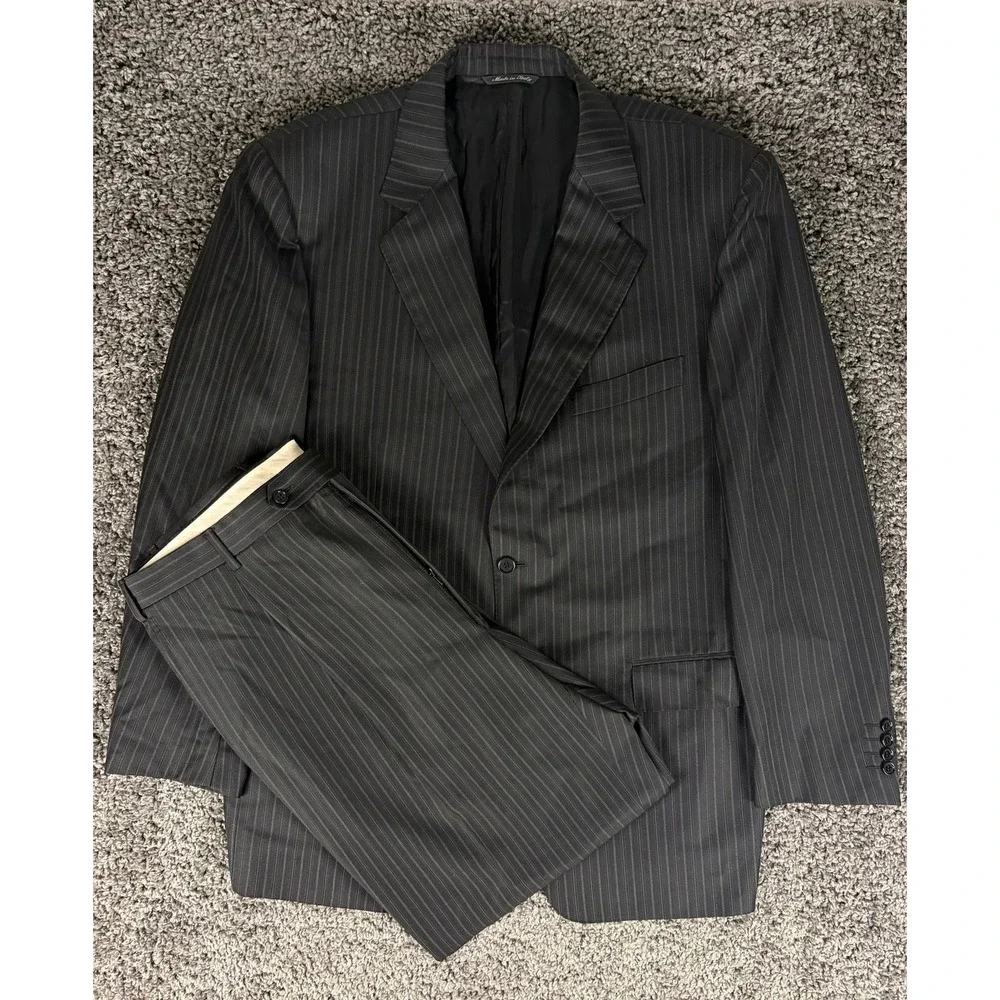Canali Saks Fifth Avenue Mens Charcoal Gray Pinstripe Pure Wool Suit 54R Italy